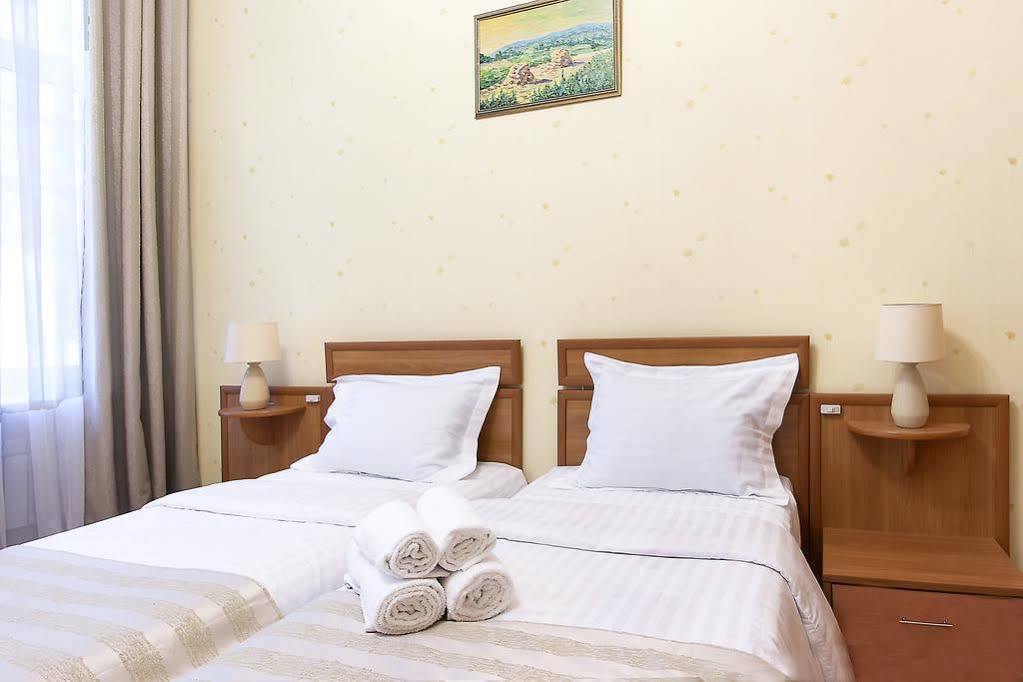Otel Centrooms Kropivnizkogo Mini-hotel 3*